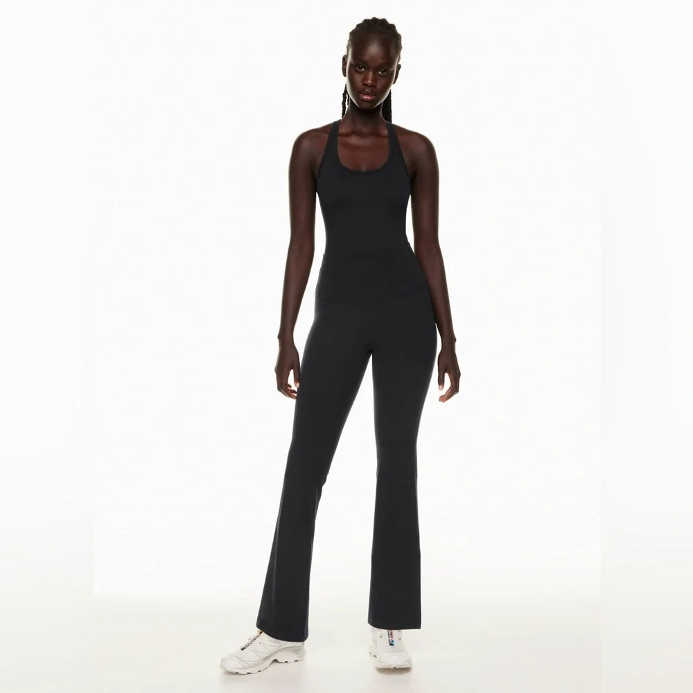 Aritzia TnAction TnaBUTTER Trainer Bodysuit in Black Size XL Athleisure